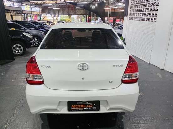 TOYOTA-ETIOS-1.5 X PLUS 16V FLEX 4P AUTOMÁTICO TOYOTA-ETIOS-2019