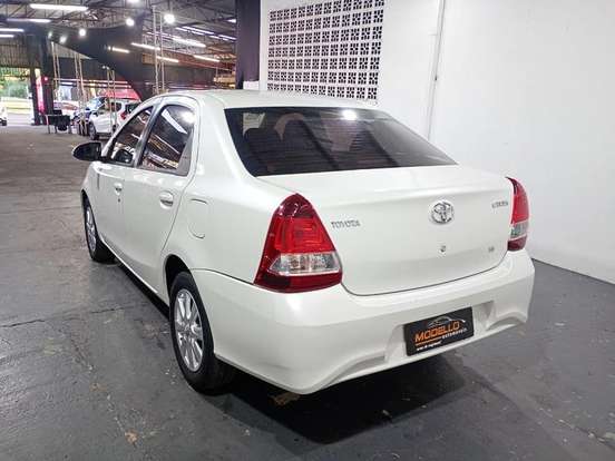TOYOTA-ETIOS-1.5 X PLUS 16V FLEX 4P AUTOMÁTICO TOYOTA-ETIOS-2019