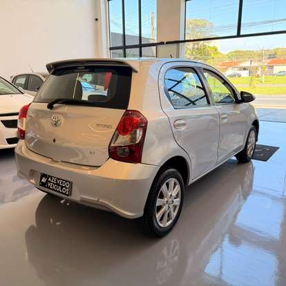 TOYOTA-ETIOS-2019