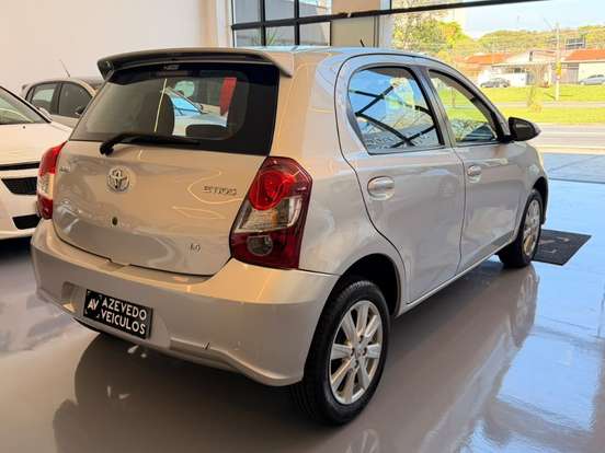 TOYOTA-ETIOS-1.5 X PLUS 16V FLEX 4P AUTOMÁTICO TOYOTA-ETIOS-2019