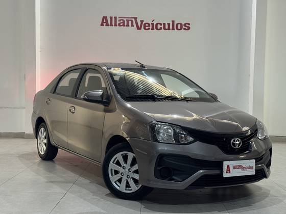 TOYOTA ETIOS 1.5 X PLUS SEDAN 16V FLEX 4P MANUAL