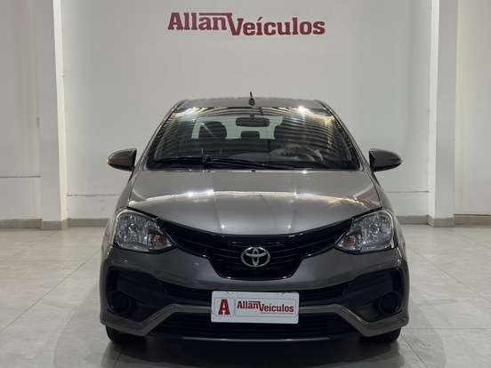 TOYOTA-ETIOS-2019