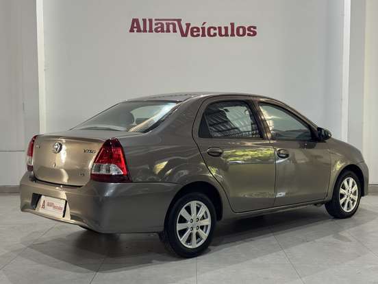 TOYOTA-ETIOS-1.5 X PLUS SEDAN 16V FLEX 4P MANUAL TOYOTA-ETIOS-2019