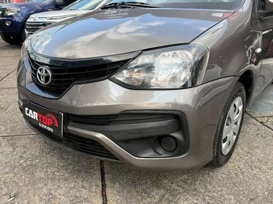 TOYOTA-ETIOS-2019
