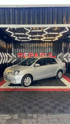 TOYOTA-ETIOS-2016