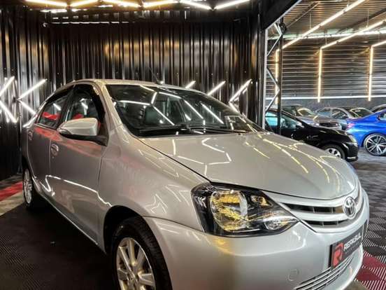 TOYOTA-ETIOS-1.5 XLS SEDAN 16V FLEX 4P MANUAL TOYOTA-ETIOS-2016