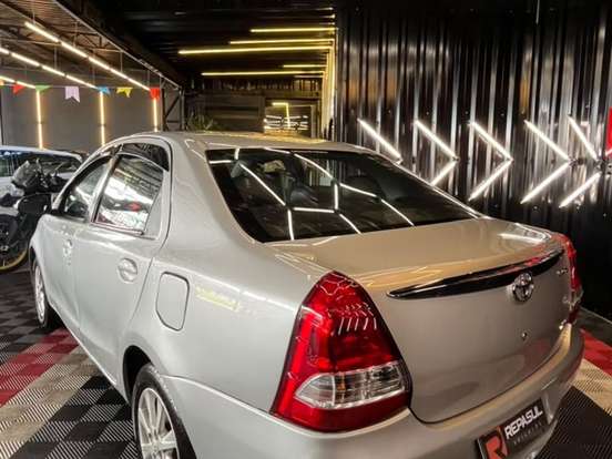 TOYOTA-ETIOS-1.5 XLS SEDAN 16V FLEX 4P MANUAL TOYOTA-ETIOS-2016