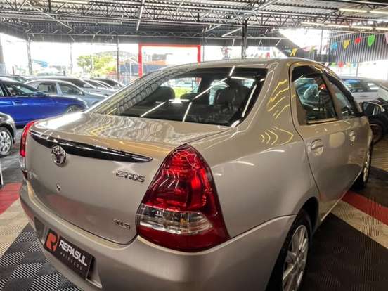 TOYOTA-ETIOS-1.5 XLS SEDAN 16V FLEX 4P MANUAL TOYOTA-ETIOS-2016