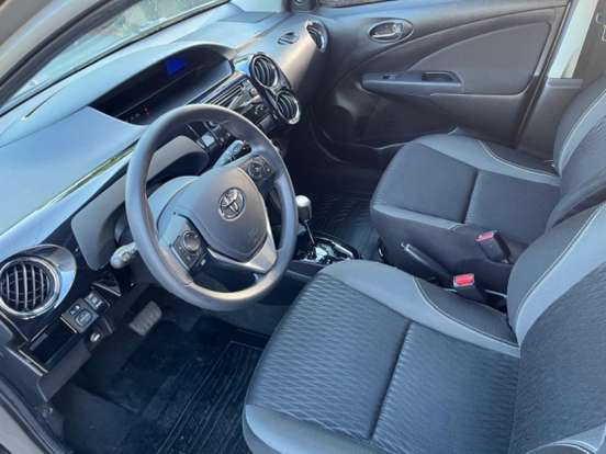 TOYOTA-ETIOS-2017