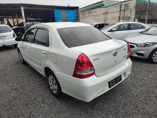 TOYOTA-ETIOS-2018