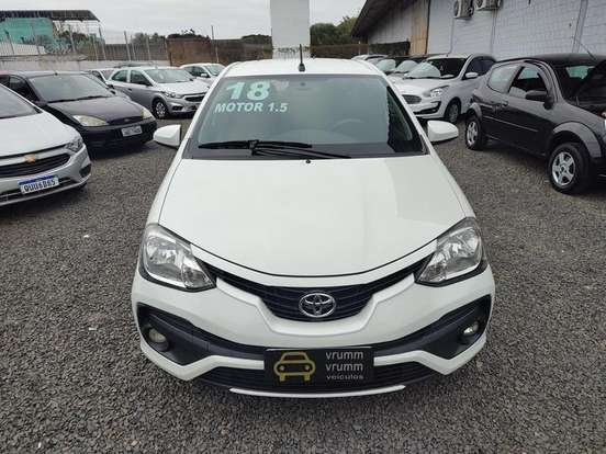 TOYOTA-ETIOS-2018