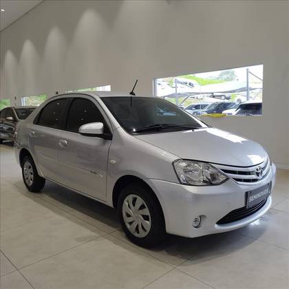 TOYOTA ETIOS 1.5 XS SEDAN 16V FLEX 4P AUTOMÁTICO