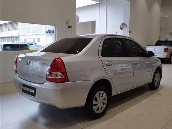TOYOTA-ETIOS-1.5 XS SEDAN 16V FLEX 4P AUTOMÁTICO TOYOTA-ETIOS-2016