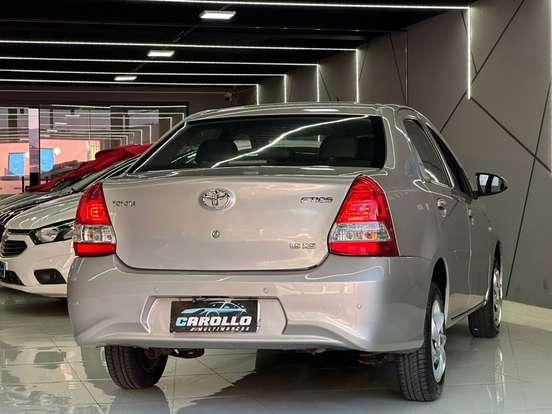 TOYOTA-ETIOS-1.5 XS SEDAN 16V FLEX 4P AUTOMÁTICO TOYOTA-ETIOS-2017