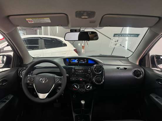 TOYOTA-ETIOS-1.5 XS SEDAN 16V FLEX 4P AUTOMÁTICO TOYOTA-ETIOS-2017