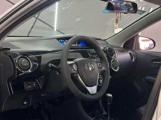 TOYOTA-ETIOS-1.5 XS SEDAN 16V FLEX 4P AUTOMÁTICO TOYOTA-ETIOS-2017