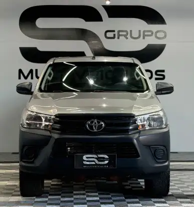 TOYOTA-HILUX-2016