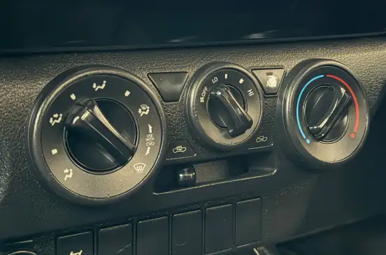 TOYOTA-HILUX-2016