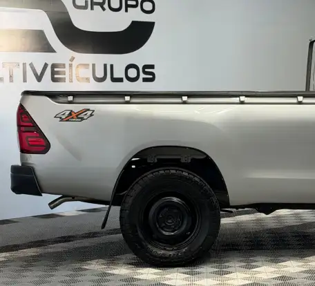 TOYOTA-HILUX-2.8 4X4 CS CHASSI 16V TURBO DIESEL 2P MANUAL TOYOTA-HILUX-2016
