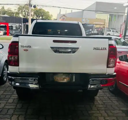 TOYOTA-HILUX-2.8 D-4D TURBO DIESEL CD SR 4X4 AUTOMÁTICO TOYOTA-HILUX-2023