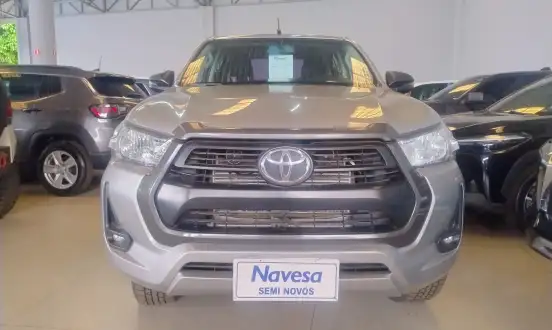 TOYOTA-HILUX-2.8 D-4D TURBO DIESEL CD SR 4X4 AUTOMÁTICO TOYOTA-HILUX-2022