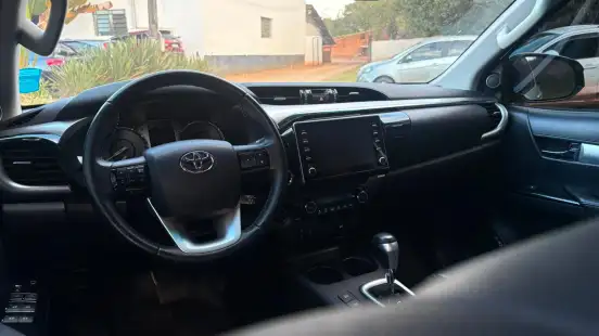 TOYOTA-HILUX-2.8 D-4D TURBO DIESEL CD SRV 4X4 AUTOMÁTICO TOYOTA-HILUX-2021