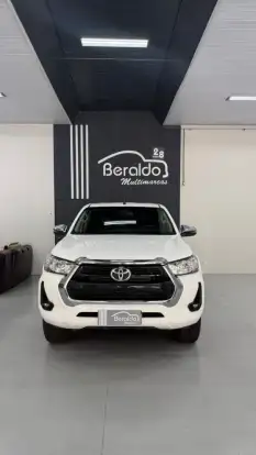 TOYOTA-HILUX-2022
