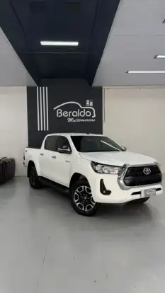 TOYOTA-HILUX-2.8 D-4D TURBO DIESEL CD SRV 4X4 AUTOMÁTICO TOYOTA-HILUX-2022