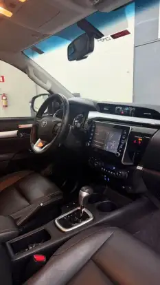 TOYOTA-HILUX-2.8 D-4D TURBO DIESEL CD SRV 4X4 AUTOMÁTICO TOYOTA-HILUX-2022