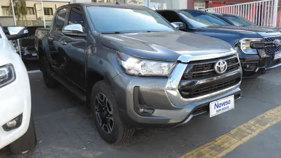 TOYOTA-HILUX-2022