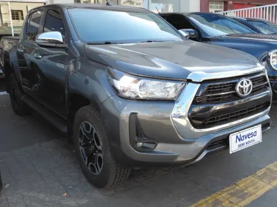 TOYOTA-HILUX-2.8 D-4D TURBO DIESEL CD SRV 4X4 AUTOMÁTICO TOYOTA-HILUX-2022