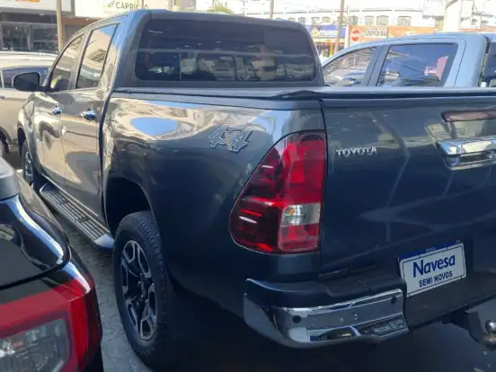 TOYOTA-HILUX-2.8 D-4D TURBO DIESEL CD SRV 4X4 AUTOMÁTICO TOYOTA-HILUX-2022