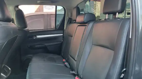 TOYOTA-HILUX-2022