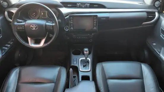 TOYOTA-HILUX-2022