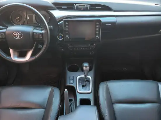 TOYOTA-HILUX-2.8 D-4D TURBO DIESEL CD SRV 4X4 AUTOMÁTICO TOYOTA-HILUX-2022