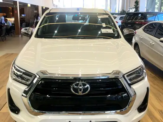 TOYOTA-HILUX-2.8 D-4D TURBO DIESEL CD SRV 4X4 AUTOMÁTICO TOYOTA-HILUX-2026