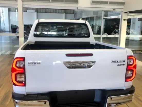 TOYOTA-HILUX-2.8 D-4D TURBO DIESEL CD SRV 4X4 AUTOMÁTICO TOYOTA-HILUX-2026