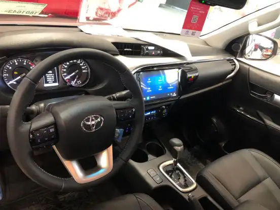 TOYOTA-HILUX-2026
