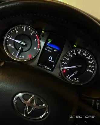 TOYOTA-HILUX-2021