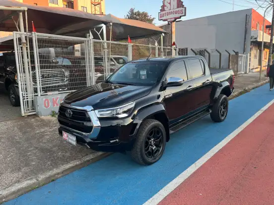 TOYOTA-HILUX-2.8 D-4D TURBO DIESEL CD SRX PLUS 4X4 AUTOMÁTICO TOYOTA-HILUX-2024