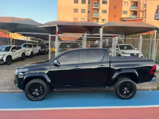 TOYOTA-HILUX-2024