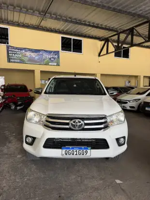 TOYOTA-HILUX-2016