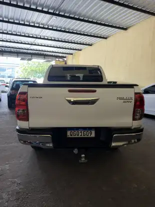 TOYOTA-HILUX-2016