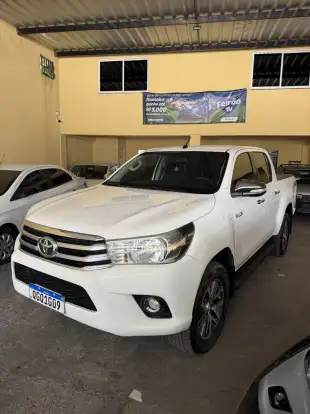 TOYOTA-HILUX-2016