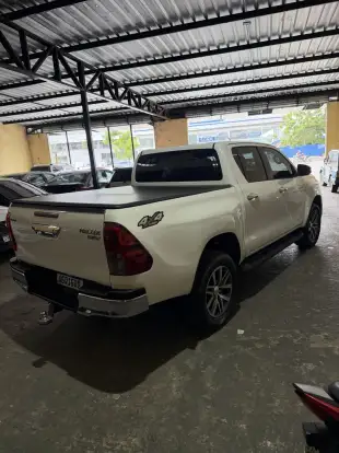 TOYOTA-HILUX-2016