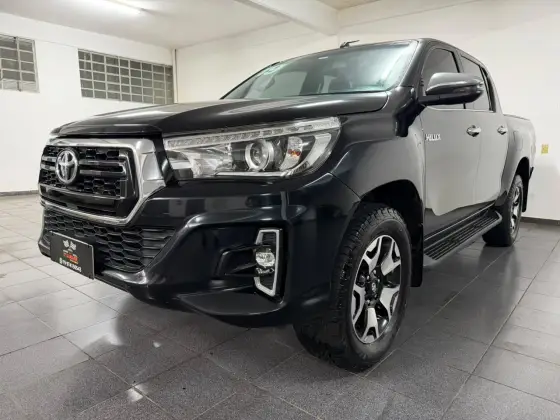 TOYOTA HILUX 2.8 SRX 4X4 CD 16V DIESEL 4P AUTOMÁTICO