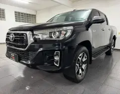 TOYOTA HILUX 2.8 SRX 4X4 CD 16V DIESEL 4P AUTOMÁTICO TOYOTA HILUX 2.8 SRX 4X4 CD 16V DIESEL 4P AUTOMÁTICO