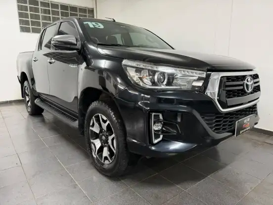 TOYOTA-HILUX-2018