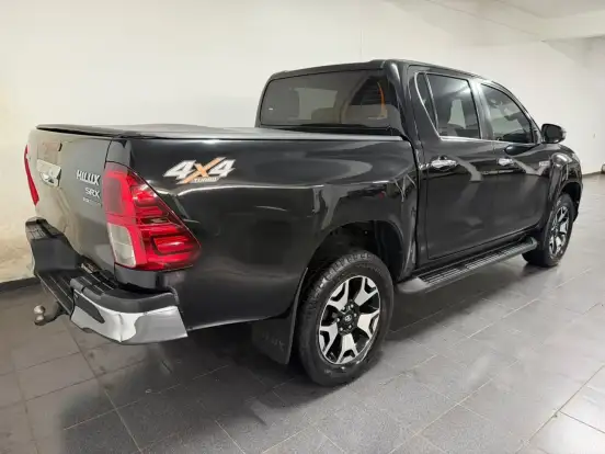 TOYOTA-HILUX-2018