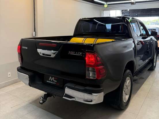 TOYOTA-HILUX-2.7 SR 4X2 CD 16V FLEX 4P AUTOMÁTICO TOYOTA-HILUX-2018